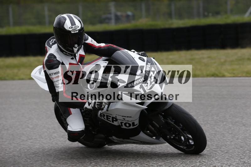 /Archiv-2024/13 22.04.2024 Plüss Moto Sport ADR/Freies Fahren/123